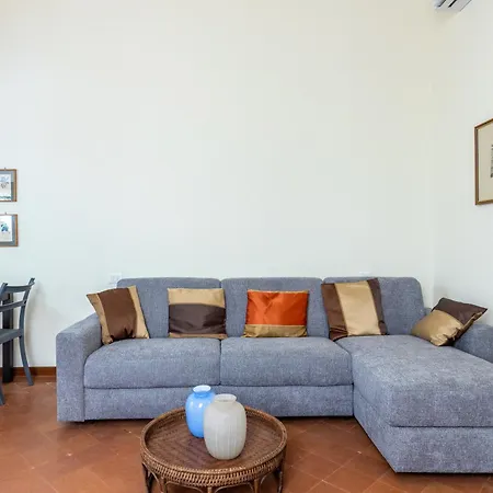 Apartamento Guesthost - With Private Garden!
