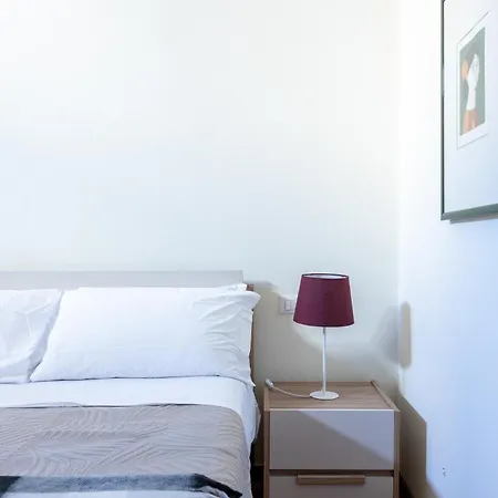 Guesthost - With Private Garden! Apartamento *